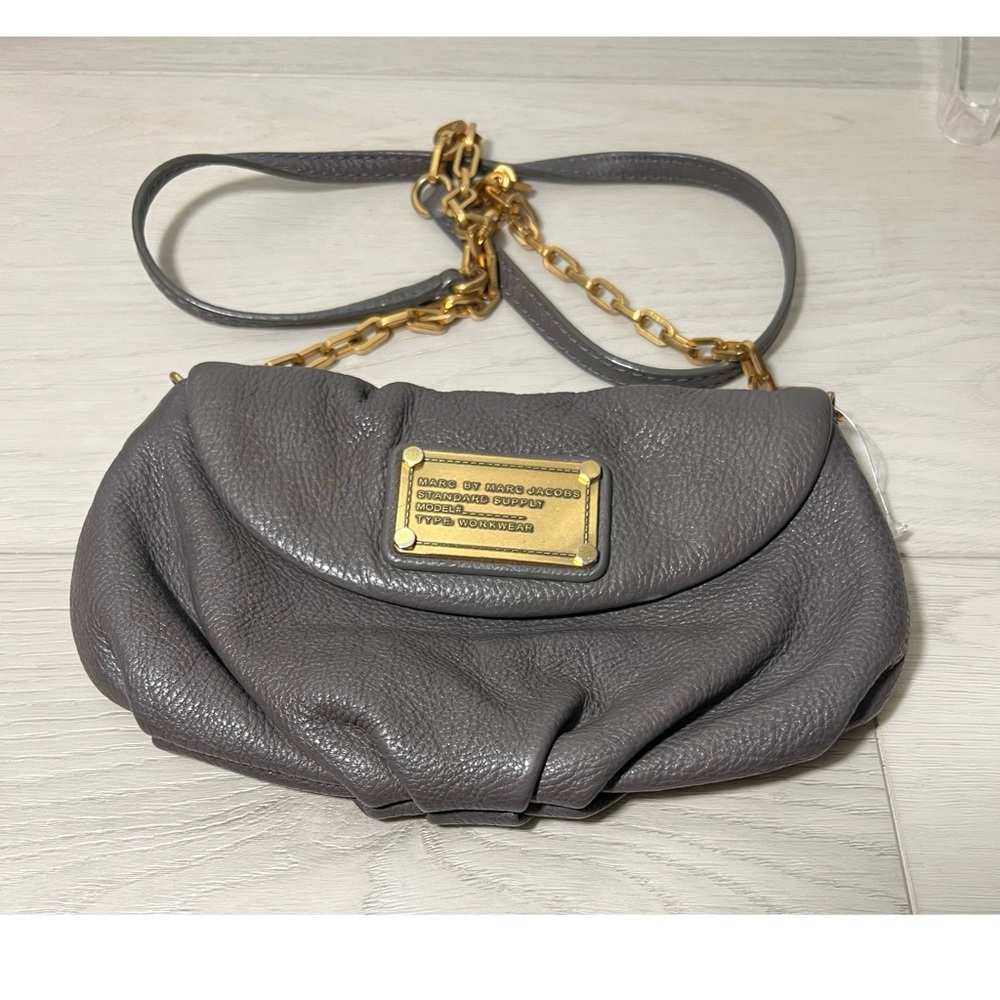 Marc by Marc Jacob’s Gray Leather Clutch/Crossbody